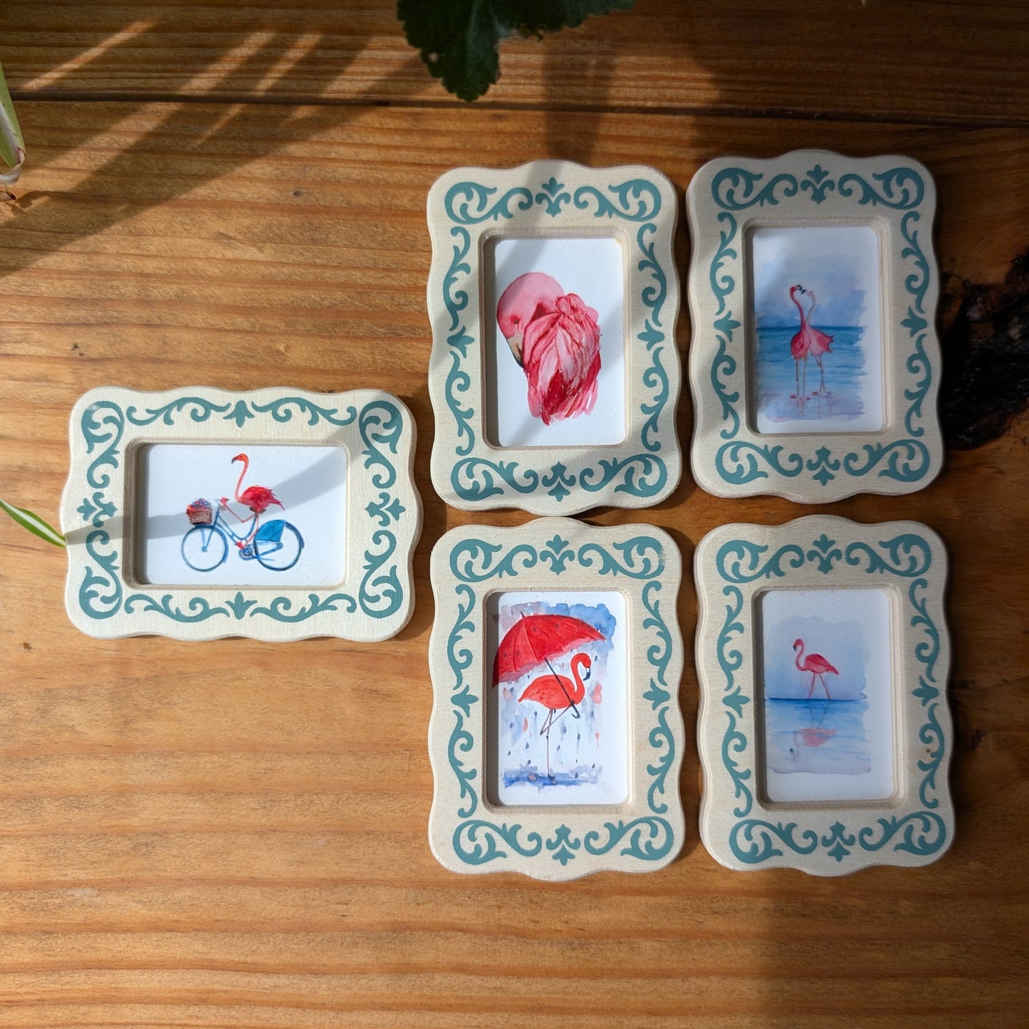 Set of 5 mini flamingo art frames with easels