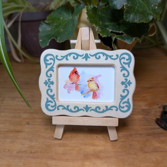 Male and Female Cardinals Loose – Baroque Wooden Frame – Miniframed