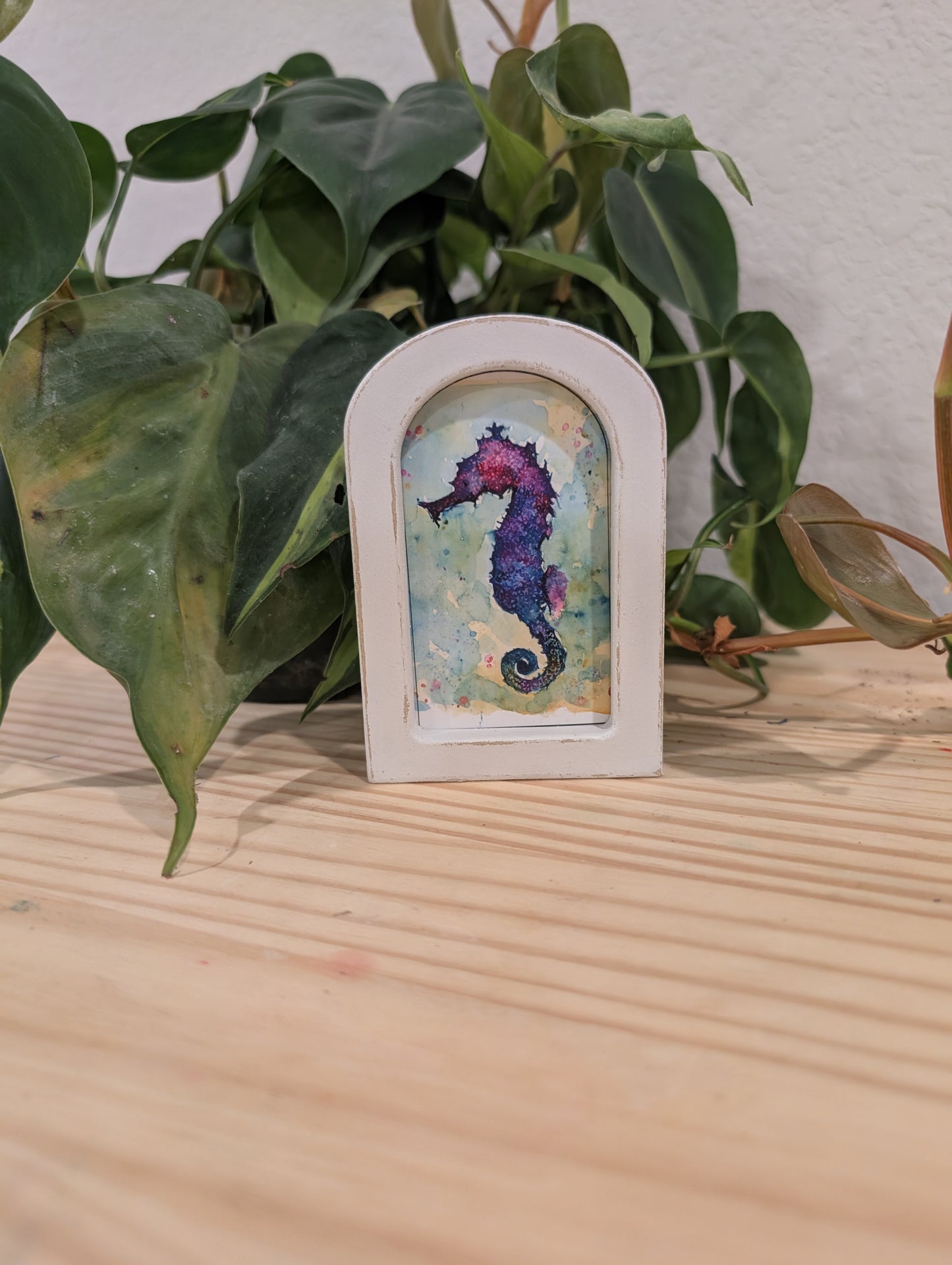 Mini Seahorse Art Print - Wood Arch Frame - Lora Cavallin Art